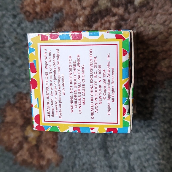 Avon kids cabbage patch kids pierced earrings 1994 - Picture 4 of 5